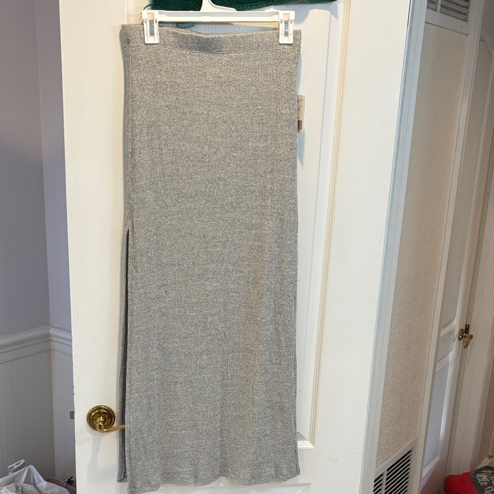 NWT Forever 21 Light Gray Pencil Skirt